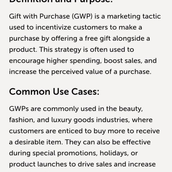 Chanel Pearl and Gold Flower Keychain - Picture 3 of 3